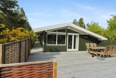 \"Roir\" - 250m from the sea by Interhome