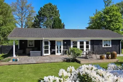 \"Eia\" - 500m from the sea by Interhome