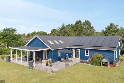 \"Thorth\" - 1. 3km from the sea by Interhome