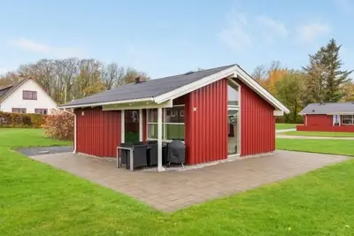 Image de \"Helga\" - 100m from the sea by Interhome