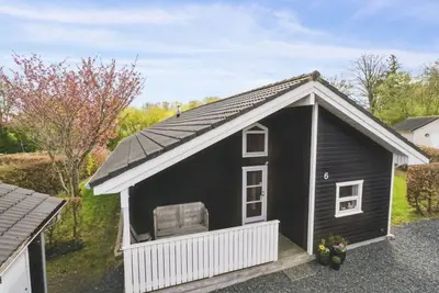 Image de \"Holmwith\" - 200m from the sea by Interhome