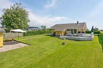 Image de \"Albantine\" - 150m from the sea by Interhome