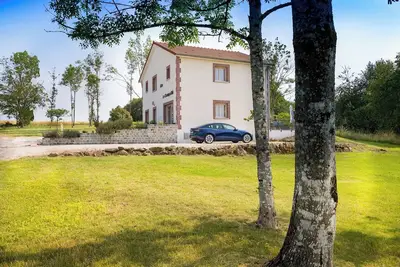 Image de gite de 12 personnes à l'orée des bois