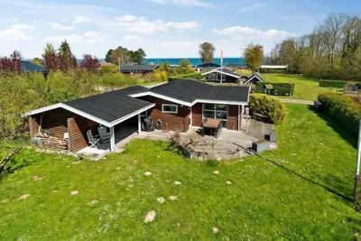 Image de \"Bjarke\" - 200m from the sea by Interhome