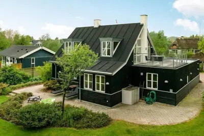Image de \"Gullan\" - 75m from the sea by Interhome