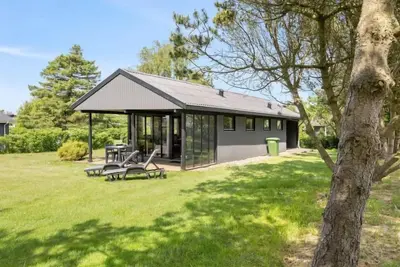 Image de \"Veljan\" - 400m from the sea by Interhome