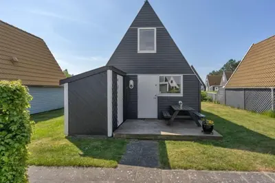 Image de \"Mijat\" - 100m from the sea by Interhome