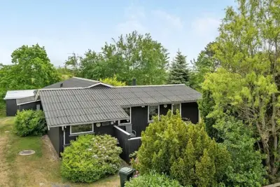 Image de \"Margit\" - 10m from the sea by Interhome