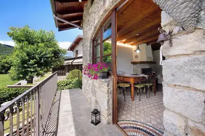 Image de Maison de vacances 'Farmhouse Of Grandfather Chek' avec vue sur montagne et climatisation
