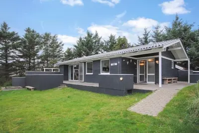 Image de \"Amber\" - 500m from the sea by Interhome