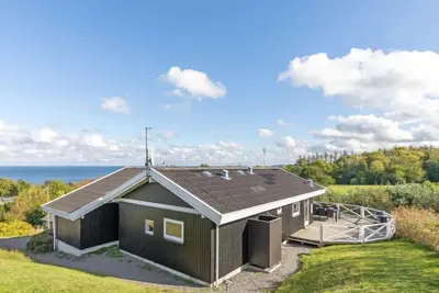 Image de \"Tjelle\" - 300m from the sea by Interhome