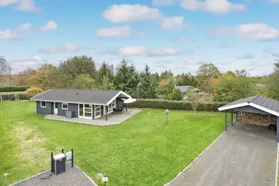 Image de \"Tayler\" - 1. 8km from the sea by Interhome