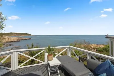Image de \"Ullamaj\" - 30m from the sea by Interhome