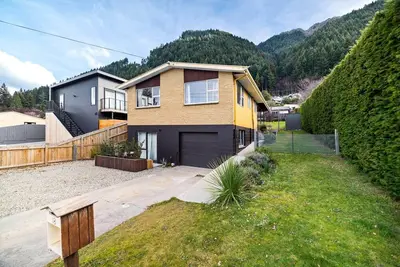 Image de Character Retro Family home in Queenstown