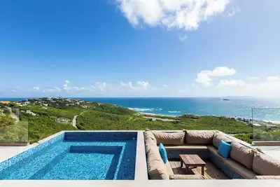 Image de Gorgeous 3 Bedroom +Studio 2 Bath Villa in Red Pond with generator