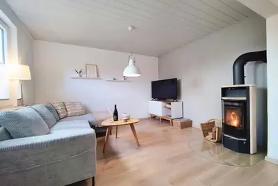 Image de Leni - 2 Duschbäder, Wintergarten mit Kamin, Terrasse, Grill, 2 Stellplätze