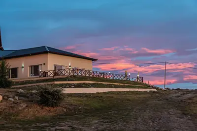 Image de Edenia Punta Soberana Hotel with unbeatable location in front of the Argentino Lake.