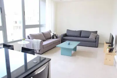 Image de Modern 3br Apt next to Hotel Dieu 24/7 Power