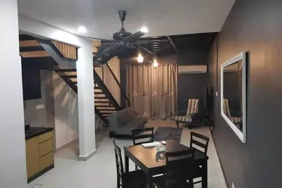 Image de Duplex Apartment Lakeview - Free Netflix & WiFi