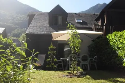 Image de Chalet tout confort au bord du gave