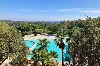 Image de Cocon lumineux avec jardin et vue sur mer