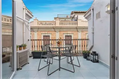 Image de Penthouse in Malaga by Costarentals - Mal01