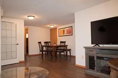 Image de A Place of Refreshment at the Edge of Downtown