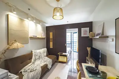 Image de Wabi Sabi Style Top view of the pool amenities in Air Residences in Makati Cbd