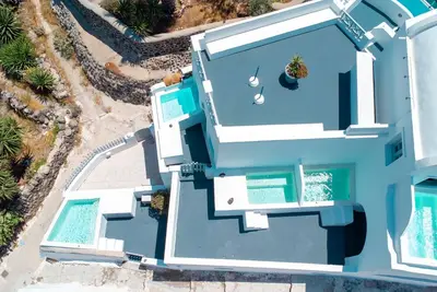 Image de Magical Santorini Villa | 1 Bedroom | Cave Suite | Beautiful Sea Views & Air-Conditioning | Finikia