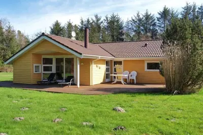 Image de \"Eljena\" - 600m from the sea by Interhome