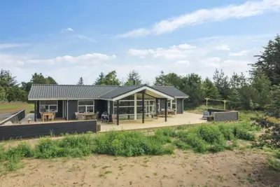 Image de \"Heriest\" - 1. 2km from the sea by Interhome