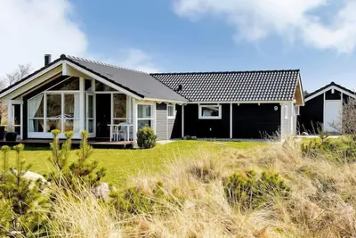 Image de \"Leya\" - 1. 2km from the sea by Interhome