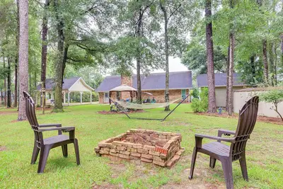 Image de Dog-Friendly Alabama Retreat w/ Patio & Fire Pit!