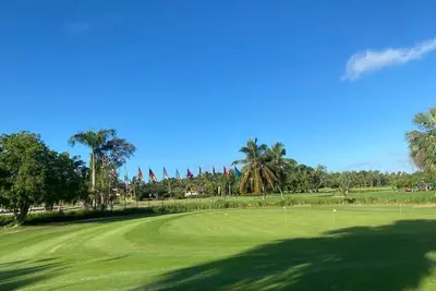 Image de Beautiful Condo Within A Hotel Complex With Access To The Beach