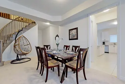 Image de Brand new house with over 3450 square foot living space