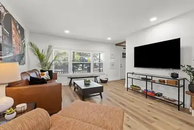 Image de Cozy Arlington Bungalow 4/Mins to At&T Stadium/Globe Life Field
