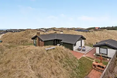 Image de \"Thorid\" - 200m from the sea by Interhome