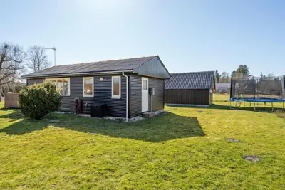 Image de \"Julla\" - 1. 5km from the sea by Interhome