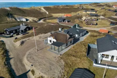 \"Annelouise\" - 100m from the sea by Interhome