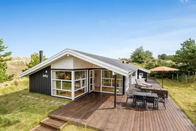 Image de \"Tineke\" - 800m from the sea by Interhome