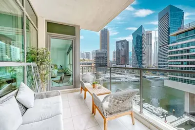 Image de 2 bedroom in the heart of Marina w view