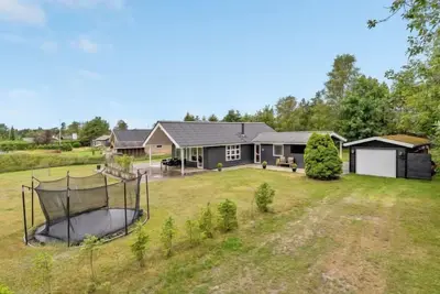 Image de \"Jurien\" - 450m from the sea by Interhome