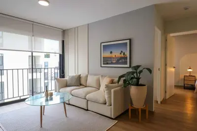w* | Lively 2br with Balcony in Miraflores