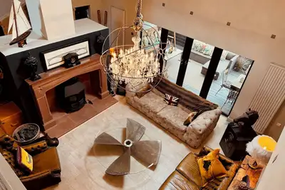Image de Private Riverside Country Retreat with Hot Tub & Pizza Oven