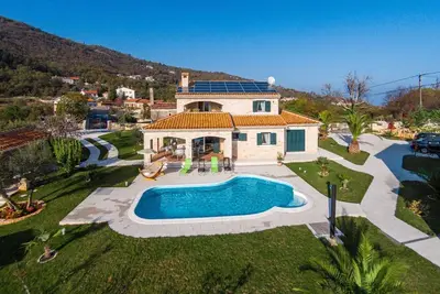 Image de Maison de vacances Golovik pour 1 - 12 personnes avec 6 chambres Ă coucher - Maison de vacances