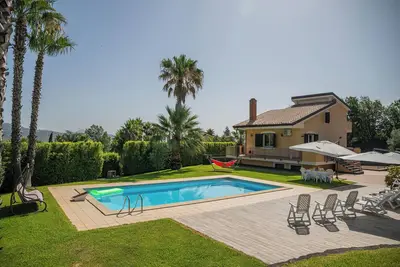 Image de 3 Bedroom Villa in piedimonte etneo