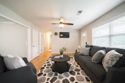 Image de Cozy Brick Ranch Home owned and operated by an Army Soldier! ! !