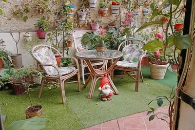 Image de Piso completo en Atocha, muy bien comunicado.