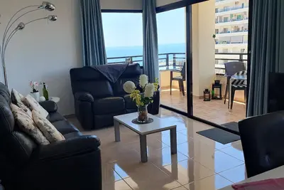 Image de Apartement spacieux et ensoleillé, vu sur mer y  orientation sud, Playa Paraiso