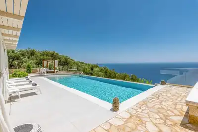 Image de Horizon Blue Villa - Trois Chambres Villa, Couchages 6